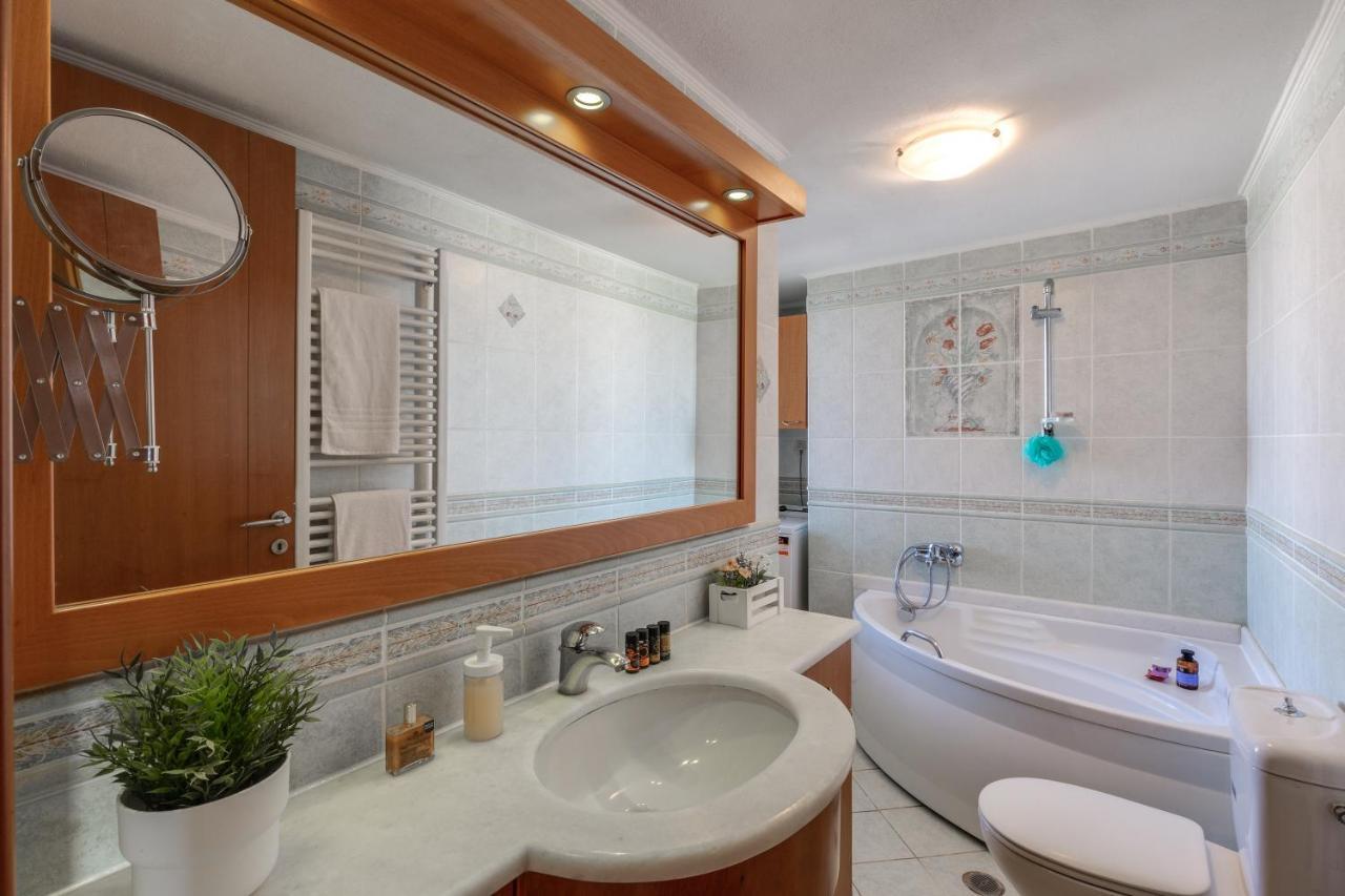 Stema City Apartment Chrissi Akti Chania Exterior foto